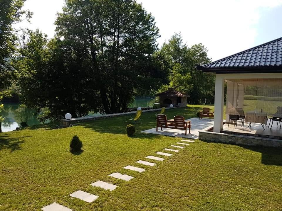 Holiday Home Green Coast Bosanska Krupa Eksteriør billede